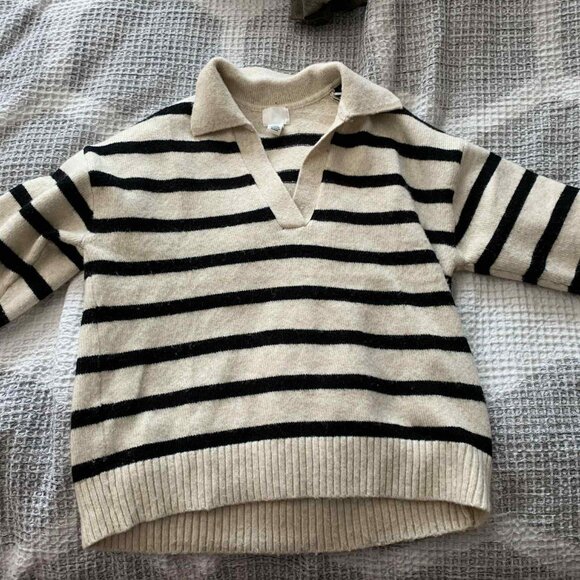 H&M Black and Cream V-neck Sweater | Size S | Made wide - Picture 2 of 2